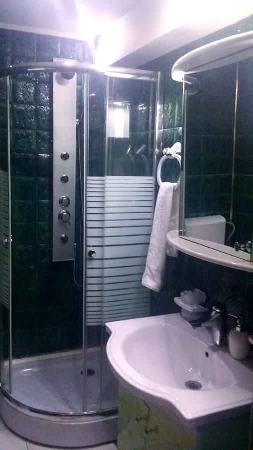 Отель Byblov Rooms Boutique Бухарест-19